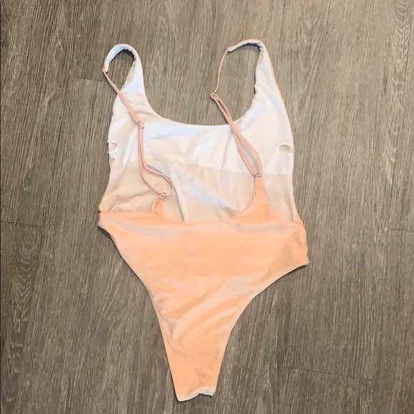 One piece swimsuit - Picture 3 of 5